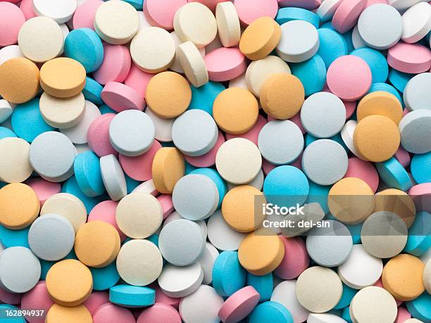 Foto de Muitos Multicoloridos Remédios e mais fotos de stock de Ampliação - Ampliação, Azul, Colorido