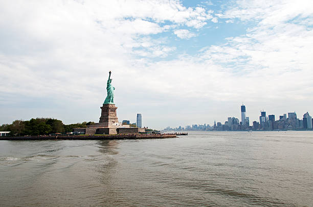 istock Statue of Liberty 162906668