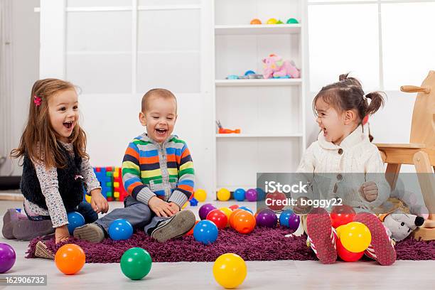 子供遊びのお部屋 - 2歳から3歳のストックフォトや画像を多数ご用意 - 2歳から3歳, おもちゃ, まぶしい