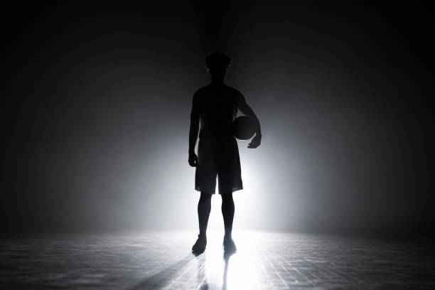 istock Young man standing on court 1629131230