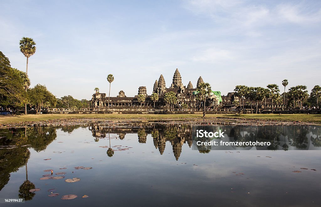Angkor Wat, Siem Reap, Cambogia - Foto stock royalty-free di Albero