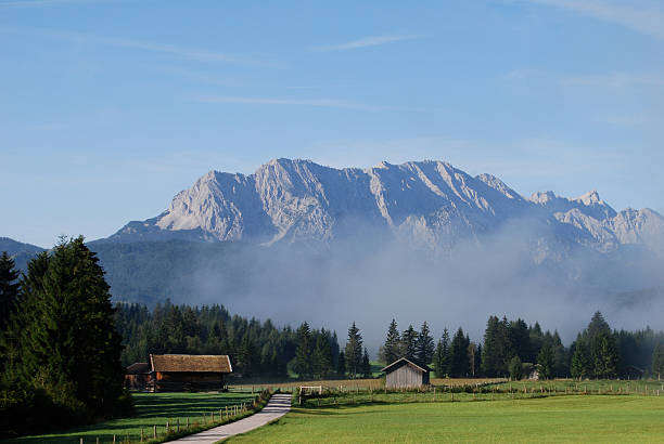 łąka w bawarii - wanderurlaub zdjęcia i obrazy z banku zdjęć