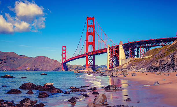 ゴールデンゲートブリッジから見た��ビーチベイカー - golden gate bridge bridge large san francisco county ストックフォトと画像