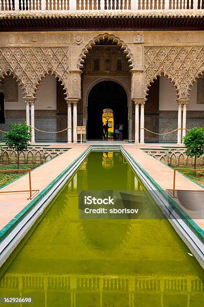 Foto de Palácio Alcazar Em Sevilha e mais fotos de stock de Andaluzia - Andaluzia, Antigo, Arabesco - Estilo