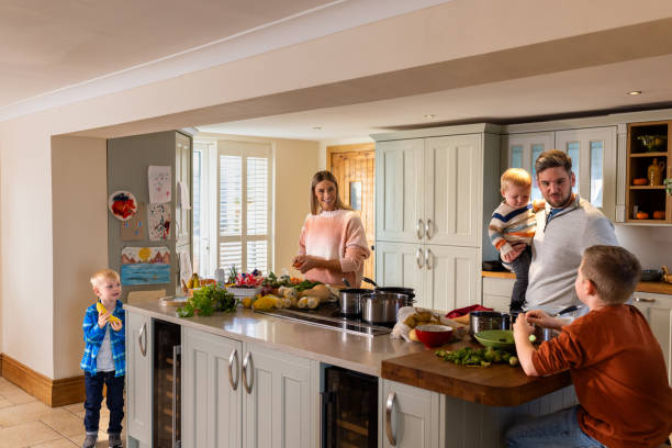 istock Kitchen Full of Family 1629270150