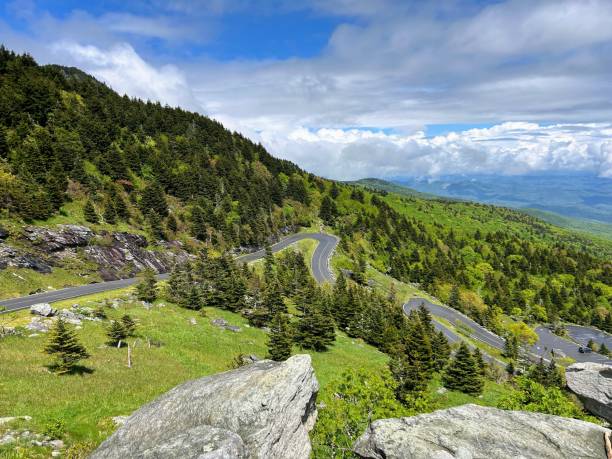 istock Grandfather Mountain Road 1629274974