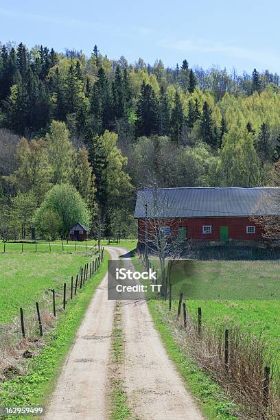 Foto de Paisagem Rural e mais fotos de stock de Celeiro - Celeiro, Fazenda, Paisagem de colinas