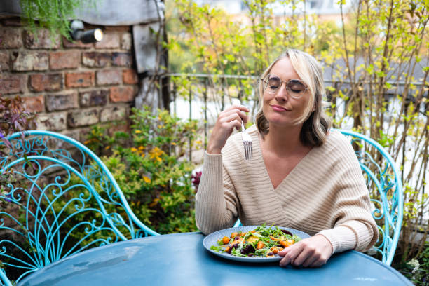 istock Outdoor Dining on the Terrace 1629598523