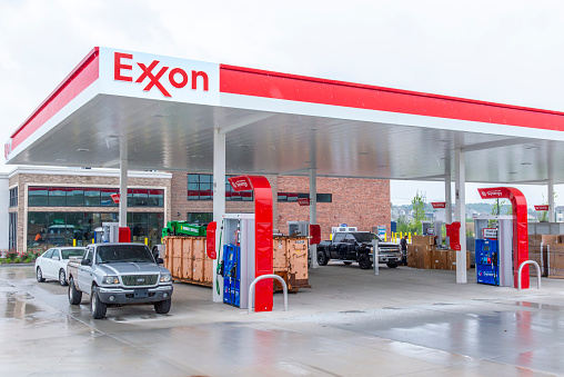 Maryville, Tennessee, United States  August 3, 2023: Horizontal shot of an Exxon Service Station convenience store under construction with copy space.