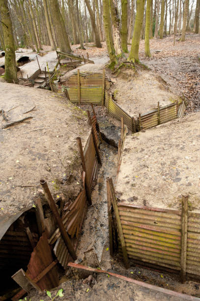 pierwszej wojny światowej trenches - world war i battlefield nobody mud zdjęcia i obrazy z banku zdjęć