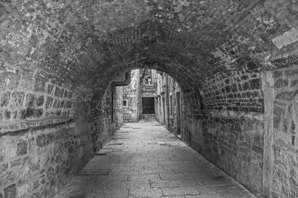 istock Alley in Split, Croatia 1629719842