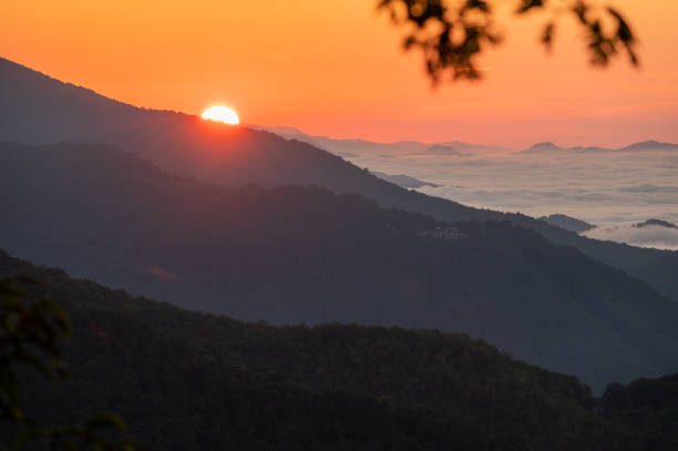 istock Sun Rises Over Cloud Inversion In The Southern Appalachian Mountains 1629754796