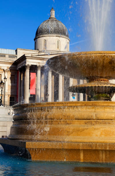 istock National Gallery & Fountain 162981227