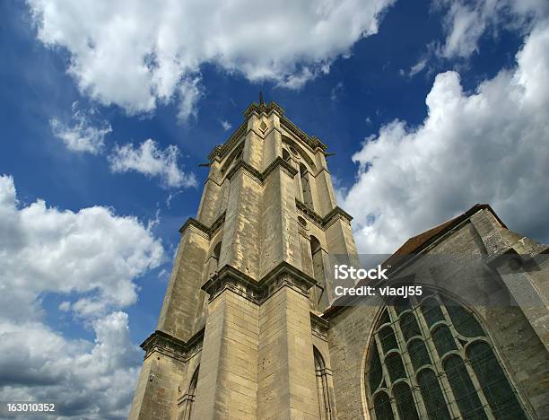 Cattedrale Di Notredame Di Senlis Oise Piccardia Francia - Fotografie stock e altre immagini di Ambientazione esterna