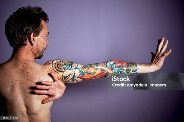 Tatuaje De Retrato Foto de stock y más banco de imágenes de Tatuaje - Tatuaje, Espalda - Partes del cuerpo, Hombres