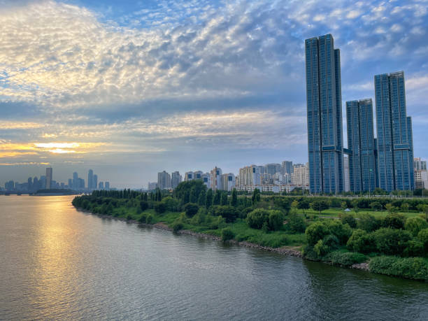 istock Seoul Han River and Yongsan Apartments 1630700085