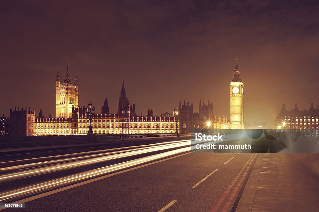 El Big Ben y Westminster bridge de noche - Foto de stock de Aire libre libre de derechos