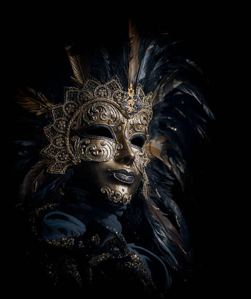 孤立したゴールデンベネチアのマスク - stage costume ストックフォトと画像