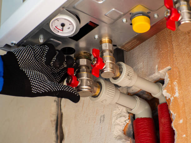 istock Installing heating and water pipes in apartment 1630842165