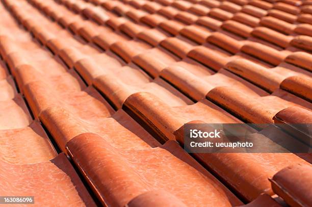 Red Dach - zdjęcia stockowe i więcej obrazów Abstrakcja - Abstrakcja, Architektura, Bez ludzi