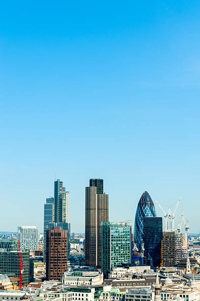 londres arranha-céu vista da cidade - crane skyline uk tower of london imagens e fotografias de stock