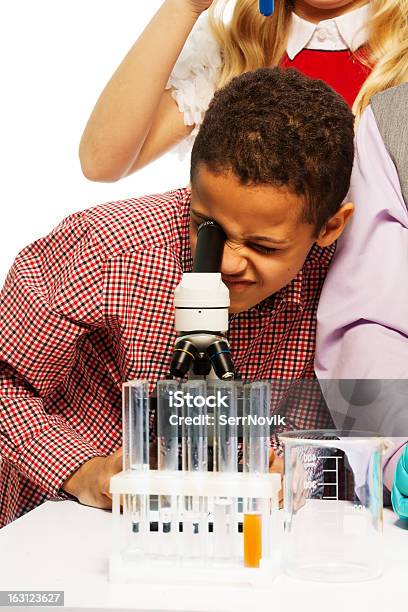 Foto de Escola Química Pesquisa e mais fotos de stock de Alta Magnificação - Alta Magnificação, Aluno, Aprender