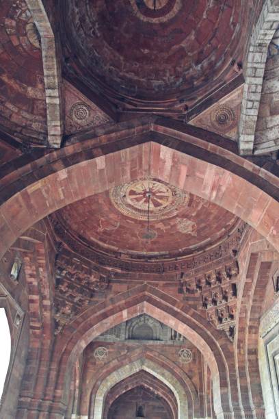 istock Intricate work at Qila-I-Kuhna Mosque, Delhi, India 1631277889