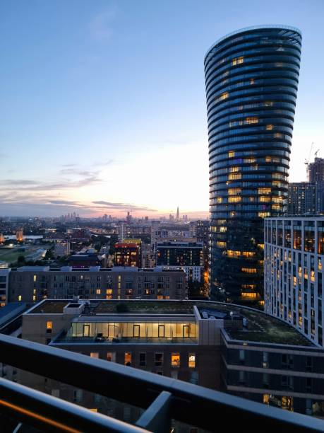istock Canary Wharf at dusk 1631284371
