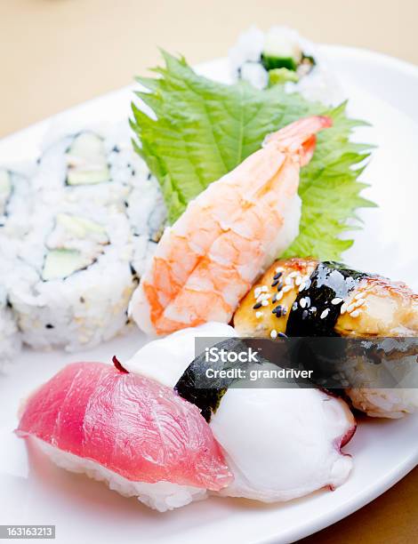 Sushi Rolls Stockfoto und mehr Bilder von Comfort Food - Comfort Food, Duftend, Fisch