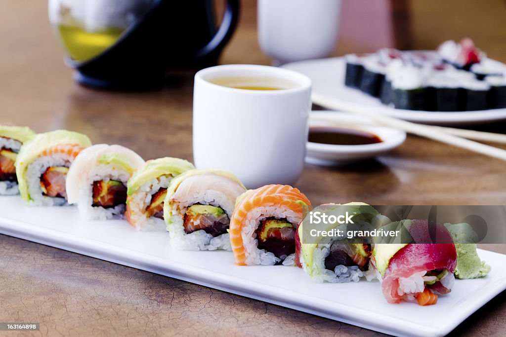 Sushi Rolls e chá verde - Foto de stock de Alimentação Saudável royalty-free