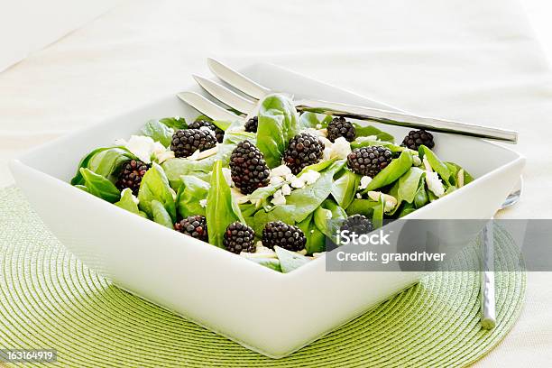 Blackberryspinatsalat Stockfoto und mehr Bilder von Brombeere - Brombeere und Himbeere - Brombeere - Brombeere und Himbeere, Salat - Speisen, Salat - Blattgemüse