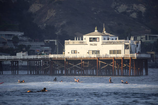 istock Public pier in Malibu, California 1631797641