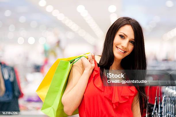 ショッピングの時間 - 1人のストックフォトや画像を多数ご用意 - 1人, カジュアルウェア, ガールフレンド