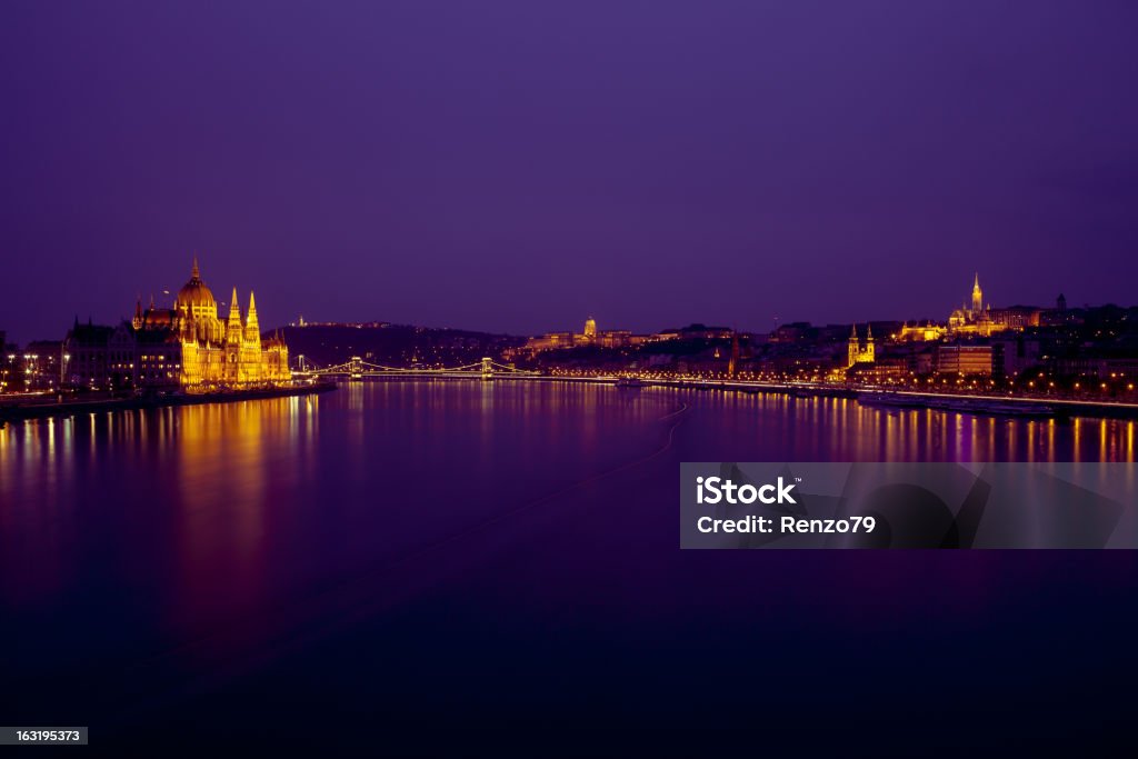 Ponte delle catene sul fiume Danubio, Budapest - Foto stock royalty-free di Budapest