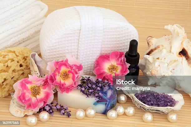 Zabieg Kosmetyczny - zdjęcia stockowe i więcej obrazów Aromaterapia - Aromaterapia, Bukieciarstwo, Dziewiczość