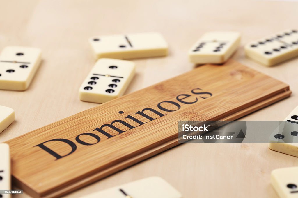 Dominoes - Foto de stock de Atividade Recreativa royalty-free