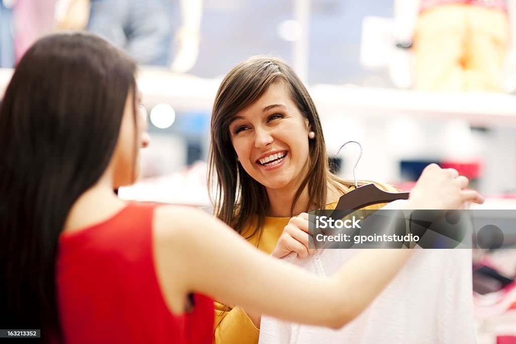 Besten Freunde shopping - Lizenzfrei Frauen Stock-Foto