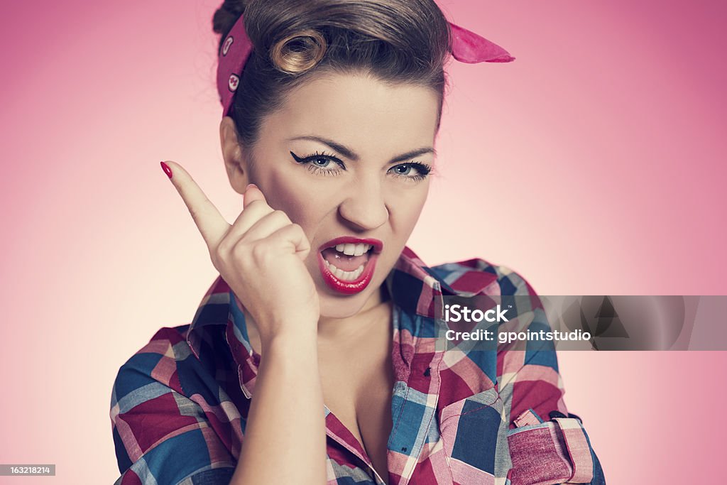 Angry sexy mujer retro agitación su dedo - Foto de stock de Consejo libre de derechos