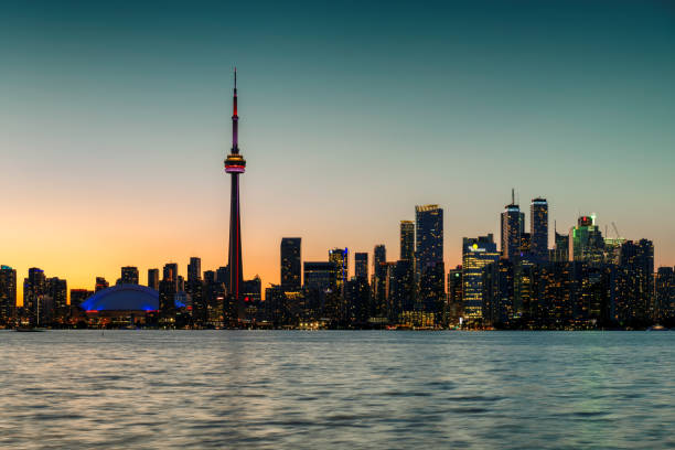 istock Toronto city skyline at sunset in Toronto, Canada 1632197626
