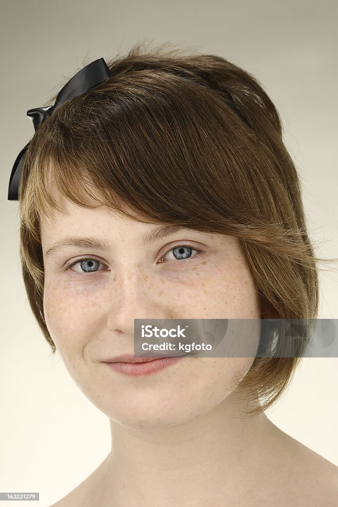 化 freckled 若い白人の女の子、青い目 - 14歳から15歳のロイヤリティフリーストックフォト