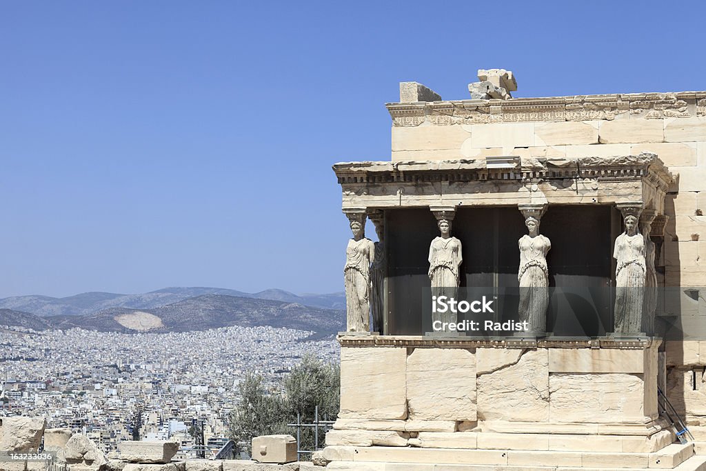 Rzeźba z Erechtheum greckie temple - Zbiór zdjęć royalty-free (Akropol - Ateny)