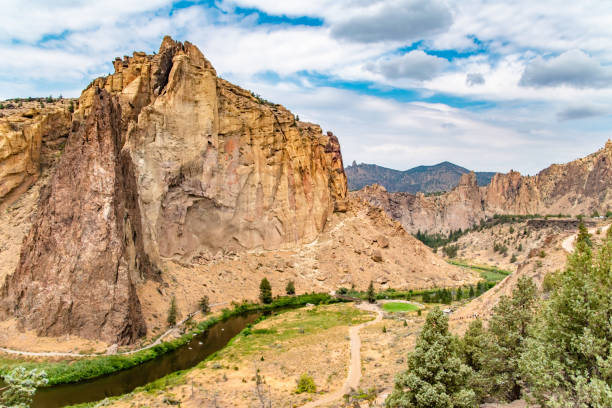 istock Winding River in Smith Rock State Park Oregon 1632432352