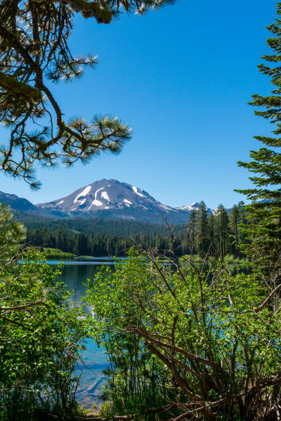 istock Lassen Peak, Lassen Volcanic National Park 1632452495
