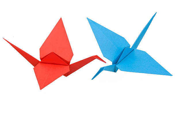 papierowy żuraw - japan isolated origami red zdjęcia i obrazy z banku zdjęć