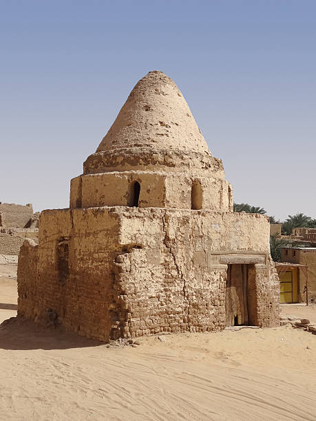 istock Al-Qasr at Dakhla Oasis 163262460