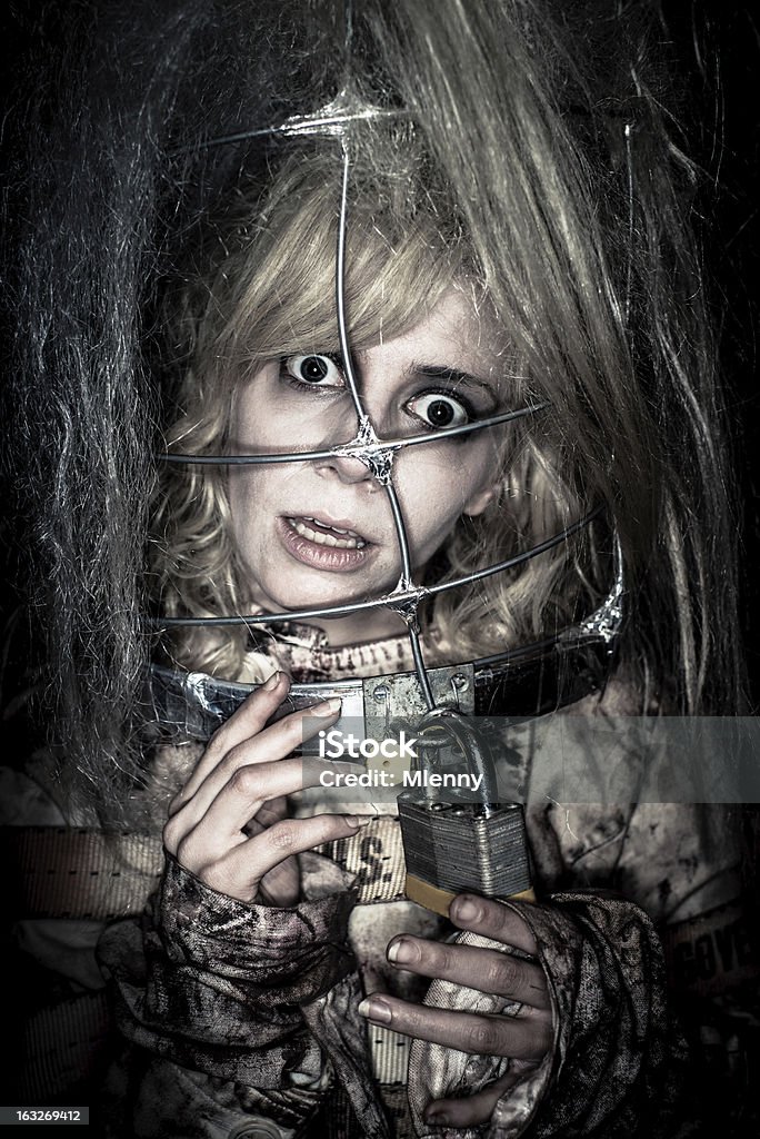 Loucura mulher de espartilho Horror Retrato - Foto de stock de Tortura royalty-free