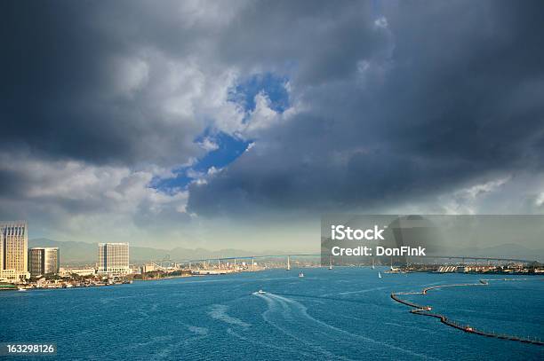Porto De San Diego - Fotografias de stock e mais imagens de Ao Ar Livre - Ao Ar Livre, Arranha-céu, Azul