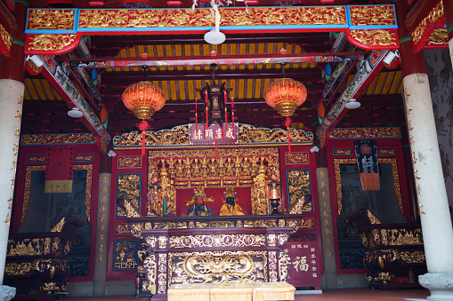 statues in chinese temple
