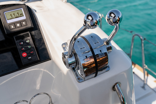 Captain control hand throttle on speedboat and boat