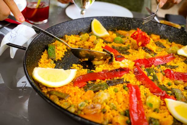 istock Sunday Paella Lunch 1633398828